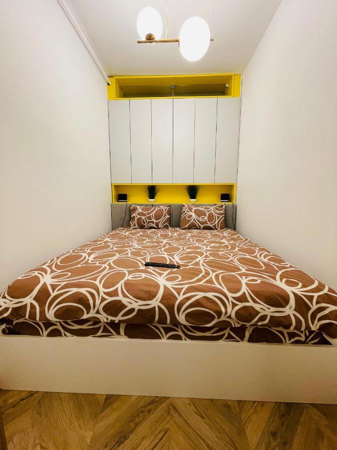 יאשי Nivas Apartments-Palace Of Culture מראה חיצוני תמונה